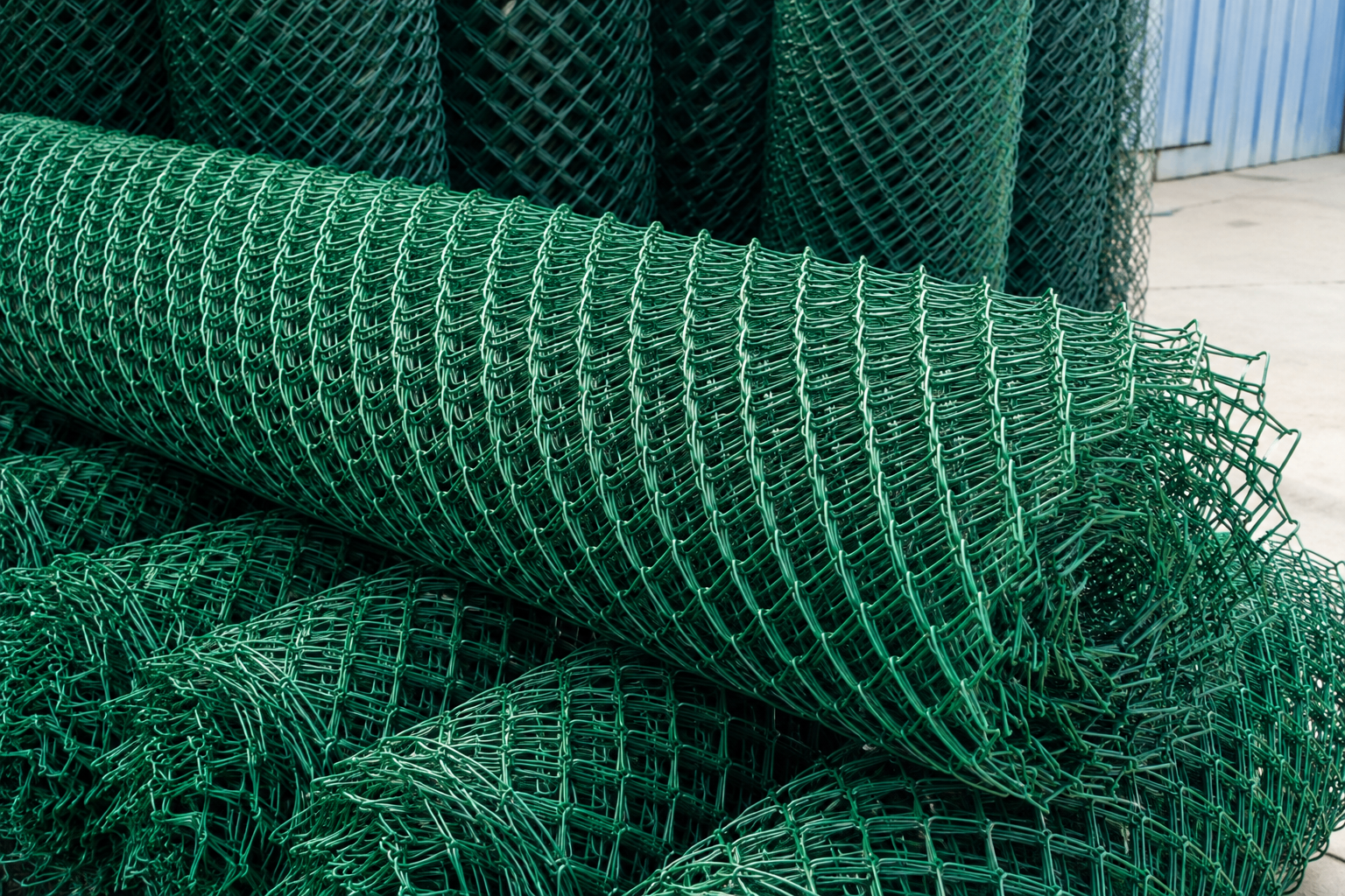PVC Coated Chain Link Mesh manufactured by Omnia Steels